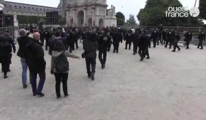 Le dispositif de sécurité sur l'esplanade du Louvre qui attend Emmanuel Macron