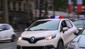 Victoire de Macron : réactions sur les Champs Elysées