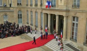 L'Elysée dans l'effervescence pour l'investiture de Macron