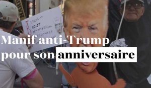 New York : manifestation anti-Trump pour l'anniversaire du président