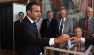Elections législatives: Emmanuel Macron a voté au Touquet
