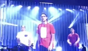 Le fils de Céline Dion rappe au concert de sa mère