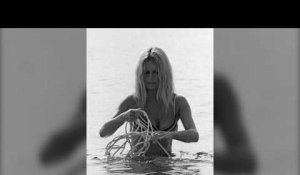 La statue olé-olé de Brigitte Bardot crée le scandale à Saint-Tropez
