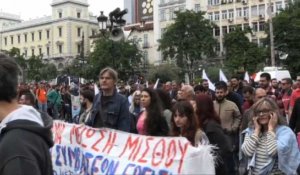 Grèves en Grèce, les syndicats manifestent contre l'austerité