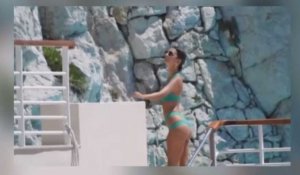 Festival de Cannes 2017 : Emily Ratajkowski ultra sexy en bikini à son hôtel (Vidéo) 