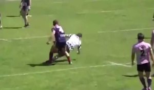 Rugby : fou de rage il met KO l'arbitre avant de provoquer une bagarre générale (Vidéo)