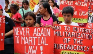 Manifestation à Manille contre l'extension de la loi martiale