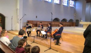 Les premières notes du violon construit à Quatuor à l'Ouest