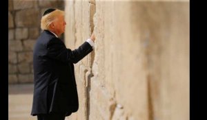 Donald Trump, premier président américain devant le mur des lamentations