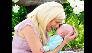 Vidéo : Tori Spelling : Découvrez son shooting so cute avec son fils de 2 mois !