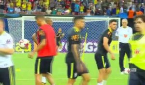 L'échauffement spectaculaire de Neymar et Gabriel Jesus