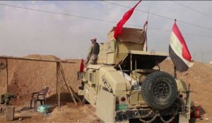 Les forces irakiennes en patrouille à la frontière avec la Syrie