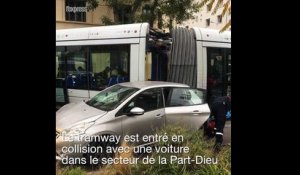 Spectaculaire accident de tramway à Lyon