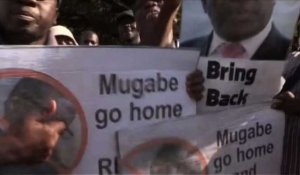 Zimbabwe: la rue gronde, le Parlement examine la destitution