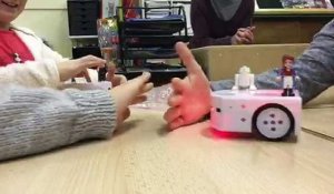 Des robots pour développer la pensée informatique des élèves à l'école communale des Hougnes de Verviers