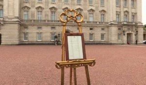 Londres: la naissance du bébé royal annoncée à Buckingham Palace