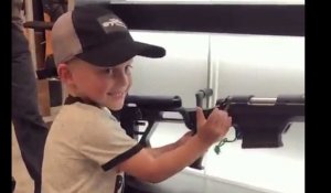 La vidéo de cet enfant américain manipulant une arme fait froid dans le dos
