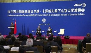 En Chine, Cazeneuve défend les «bienfaits» de la mondialisation