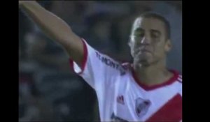 But splendide de David Trézeguet avec River plate face à Merlo