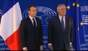 Emmanuel Macron accueilli par Antonio Tajani à Strasbourg