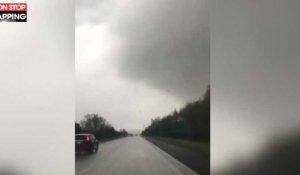 Etats-Unis : Une tornade provoque un impressionnant accident de voiture (vidéo)
