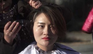 Chine: quatre femmes se rasent la tête pour réclamer justice
