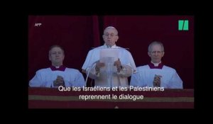 Le pape François prie pour les réfugiés syriens dans son "Urbi et Orbi"