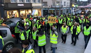 Flers. Plus de 200 Gilets jaunes défilent dans le centre-ville Samedi 29 décembre 2018