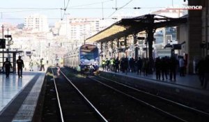 Marseille : les "gilets jaunes" font irruption dans la gare Saint-Charles