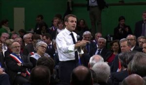 Rejet de l'accord du Brexit: trois scénarios selon Macron