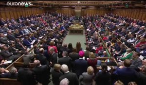 Après un vote sanction, Theresa May affronte une motion de censure