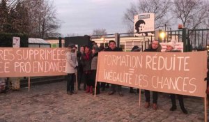 Manifestation au lycée Simone Veil à Charleville
