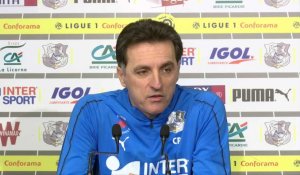 "Il faut monter le curseur du niveau d'engagement et d'agressivité" :  Christophe Pelissier, entraineur de l'Amiens SC