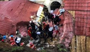 Torrent de boue/Pérou: Les secouristes fouillent les décombres