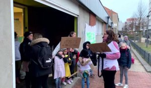 Des parents bloquent l'école du groupe scolaire Saint Exupéry-F.Curie