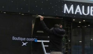 Nouvel An: les Champs-Elysées se préparent pour le réveillon
