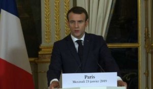 Macron "préoccupé" par le tir sur Israël depuis la Syrie