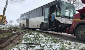Aubigny-en-Artois : huit blessés dans une collision entre un bus scolaire et un camion