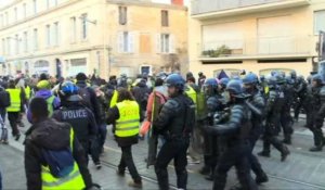 "Gilets jaunes": des heurts éclatent à Bordeaux