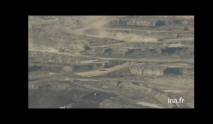 Canada, Fort Mc Murray : carrière et raffinerie