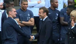 Mondial-2018: Macron à la rencontre de l'équipe de France