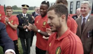 Le roi rend visite aux Diables rouges