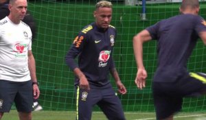 Mondial-2018: Neymar rattrapé par la douleur à l'entraînement