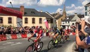 Les coureurs du Tour de France traverse la ville 