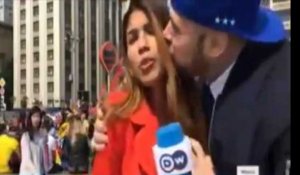 Mondial 2018 : une journaliste se fait embrasser et toucher le sein en direct (vidéo)