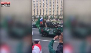 Mondial 2018 : Un ours célèbre la victoire de la Russie en pleine rue (Vidéo)