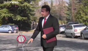 Le président macédonien fait de la résistance