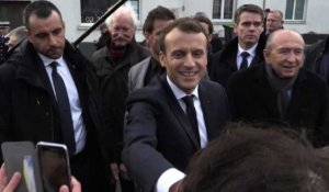 Migrants: Macron est arrivé à Croisilles, avant Calais (2)