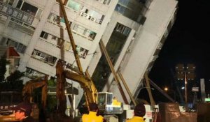 Séisme à Taïwan: les bâtiments penchés risquent de s'effondrer