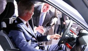 Le Roi a officiellement inaugure le 96e salon de l'auto Koni